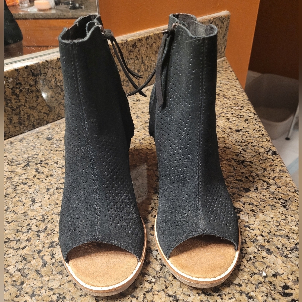 TOMS Booties